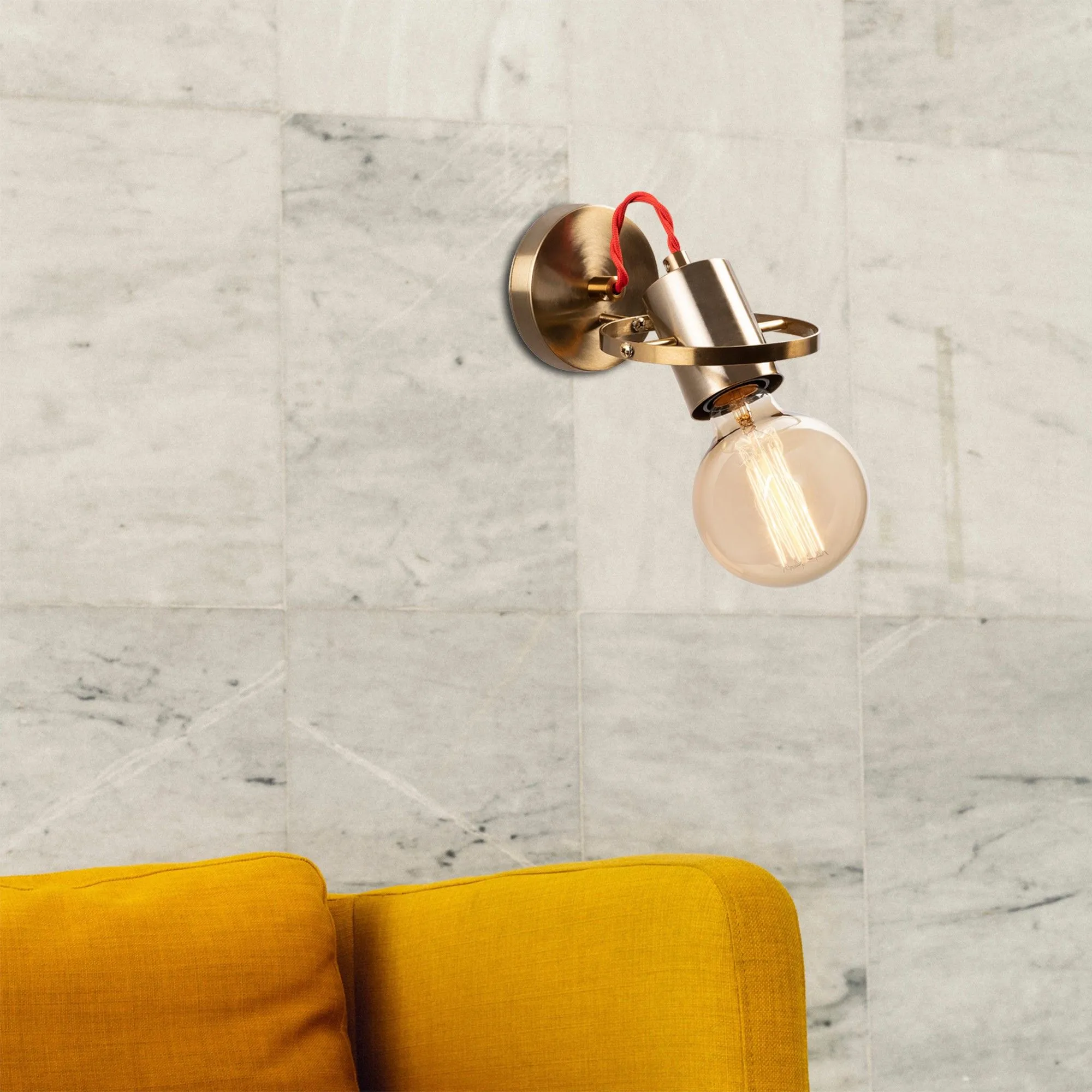 Vaveyla Applique | CORPS EN MÉTAL | Vintage