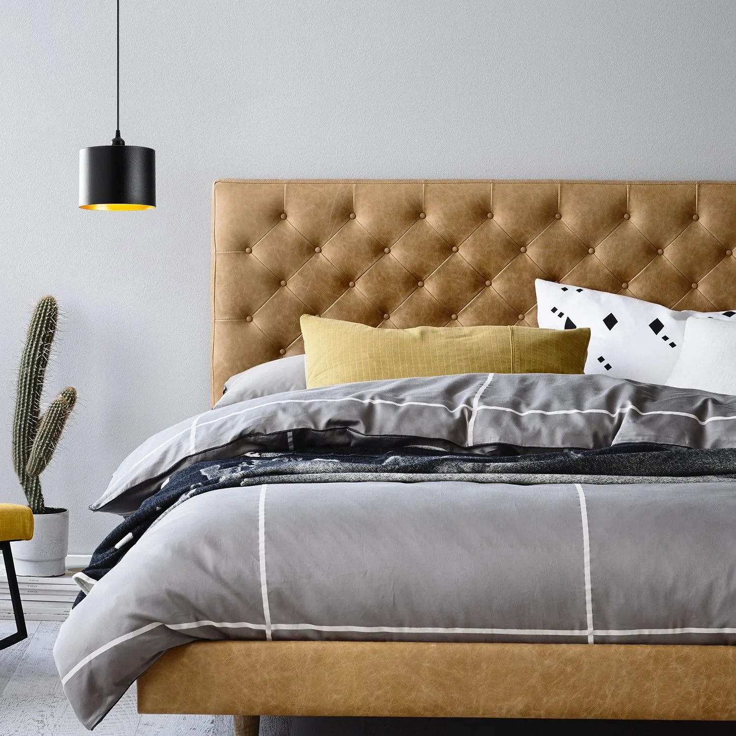 Lustre Sheen | Corps en métal | Taille 20x20cm | Hauteur 111cm | IP20 | Noir