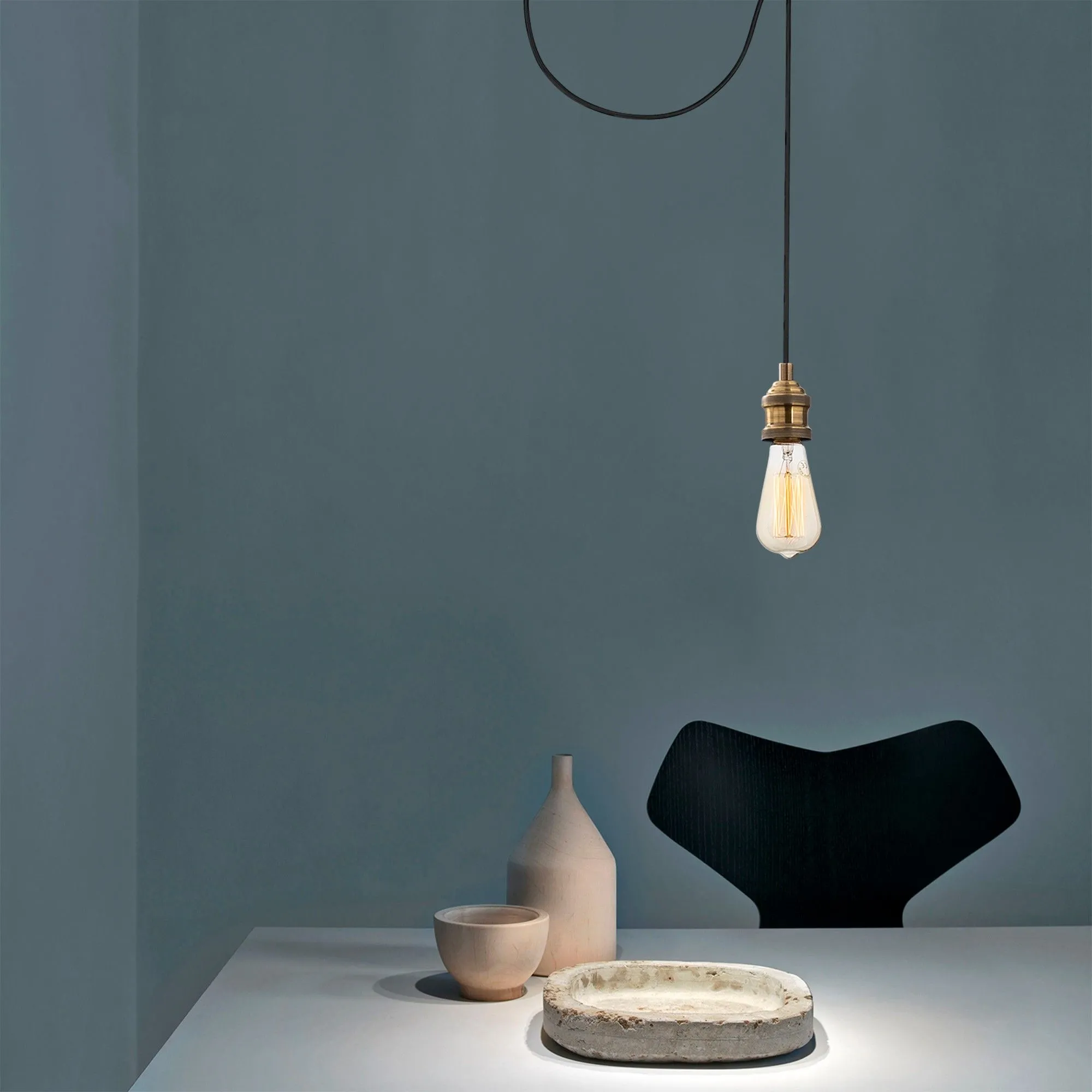 Kabluni Lustre | CORPS EN MÉTAL | Vintage