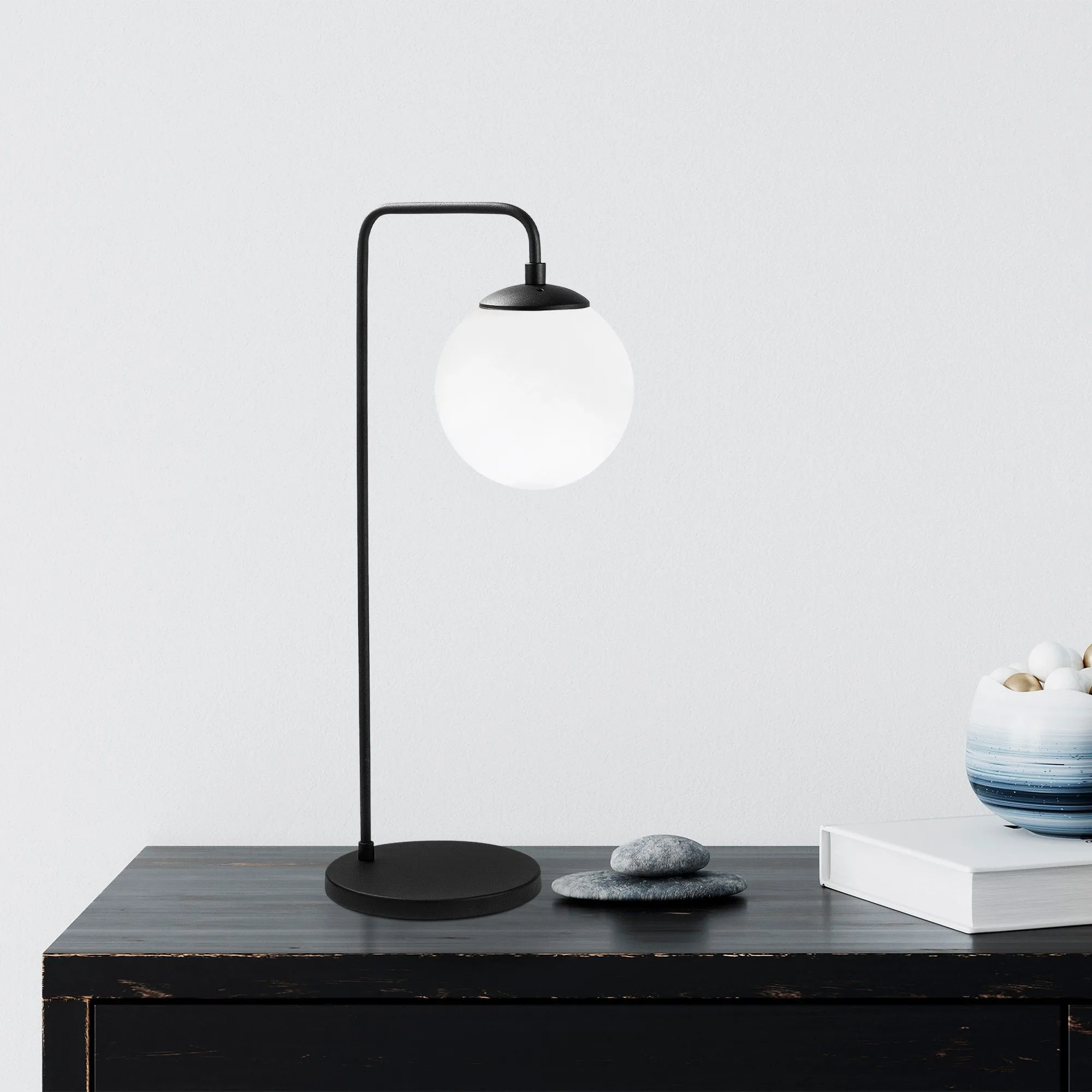 Viran Lampe de table | Corps en métal | Noir, blanc