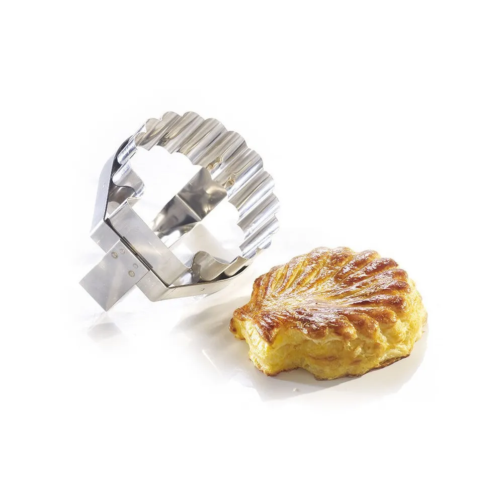 Découpoir MATFER forme Saint Jacques en inox 12.5x12cm