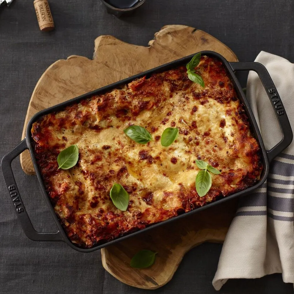 Plat empilable 30x20cm Staub - 2 coloris