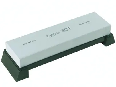 Pierre à Aiguiser à Eau Grain Moyen 800 TYPE 301 DESIGN BY F.A. PORSCHE